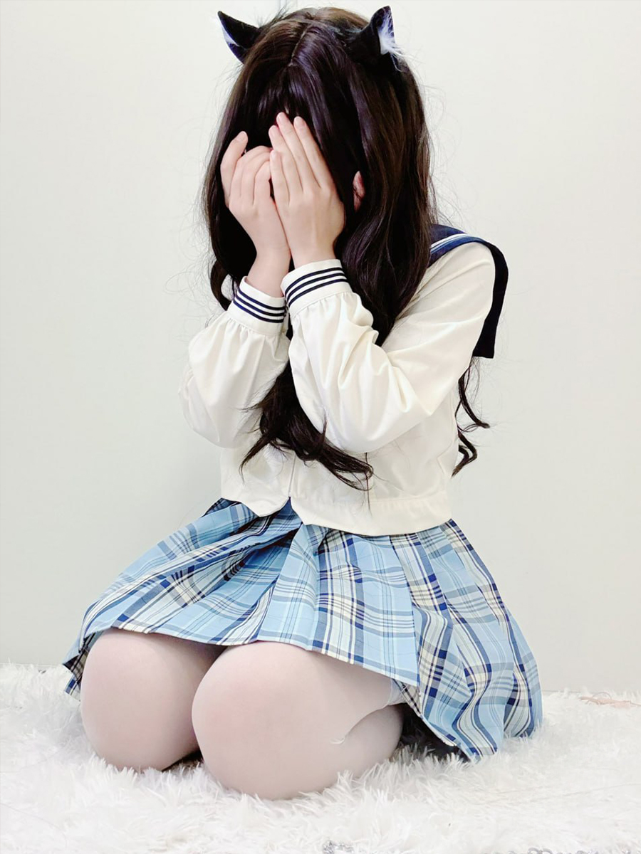 极品美乳白虎一线天小母狗，寝室裸舞，自慰啪啪，插逼特写