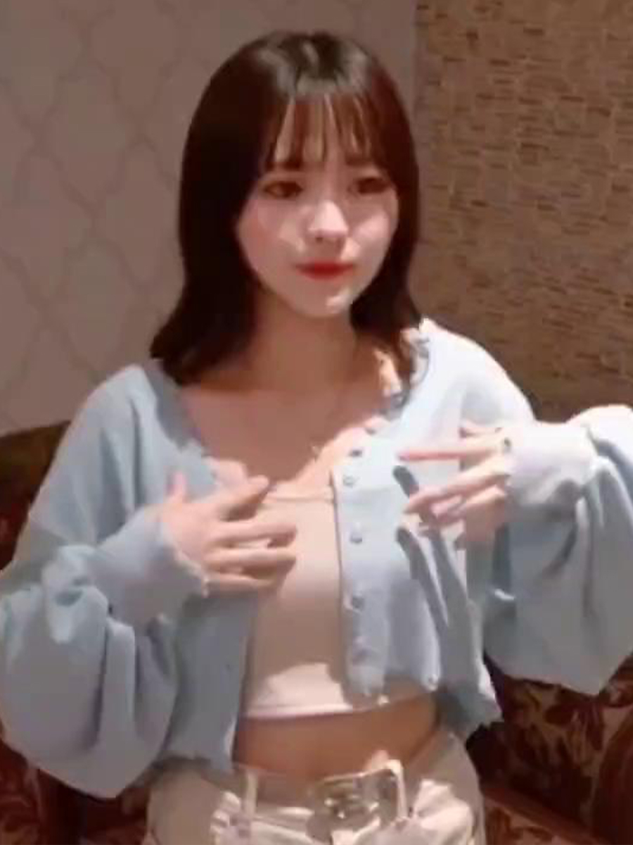 骑操极品清纯颜值小仙女，道具玩穴，无套内射